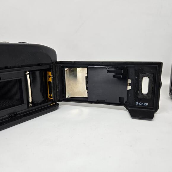 Vintage Film Camera Lot of 5 For Parts or Repair Kodak Sakar Keystone 35mm 110 - Picture 15 of 16